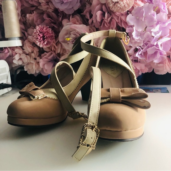 SOLDAxes Femme 👠 - Picture 2 of 4